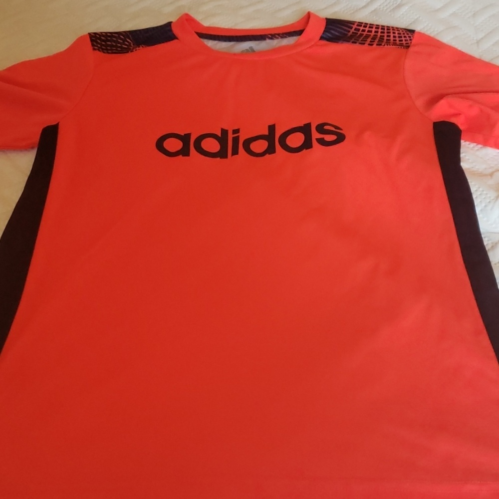 Adidas short sleeve dri-fit t-shirt